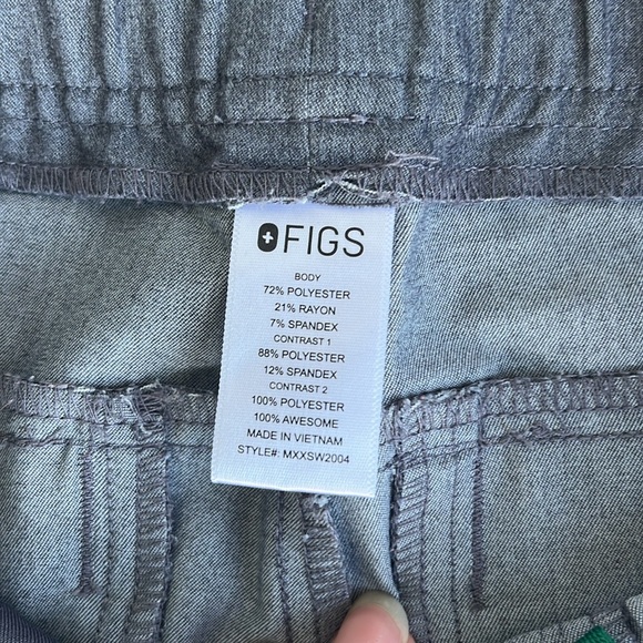 EUC Figs gray scrub bottoms - Picture 5 of 16
